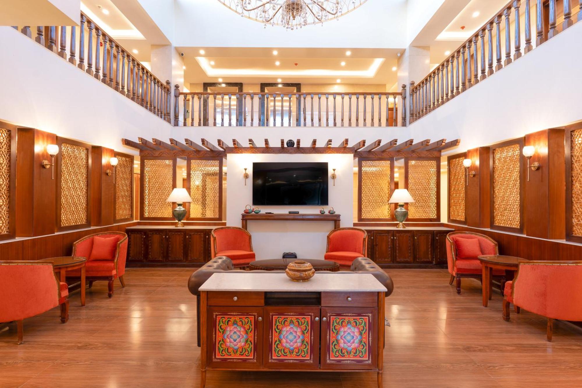 Hotel Dragon ليه المظهر الخارجي الصورة