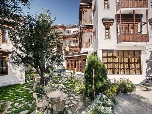 Hotel Dragon ليه المظهر الخارجي الصورة